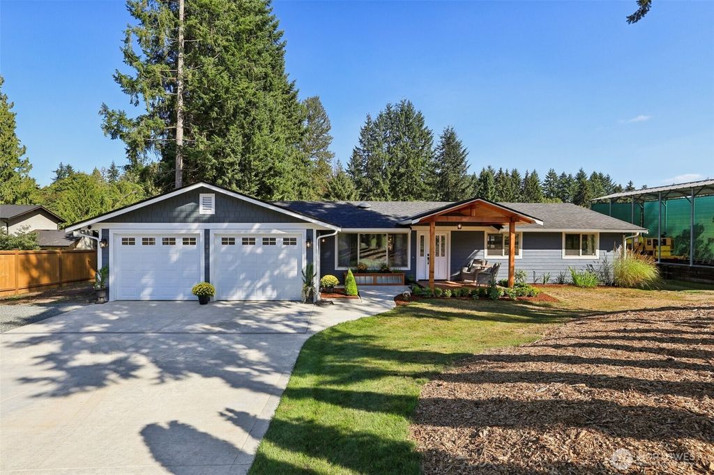Photo of 8121 145th Drive SE, Snohomish, WA 98290 (MLS # 2434832)