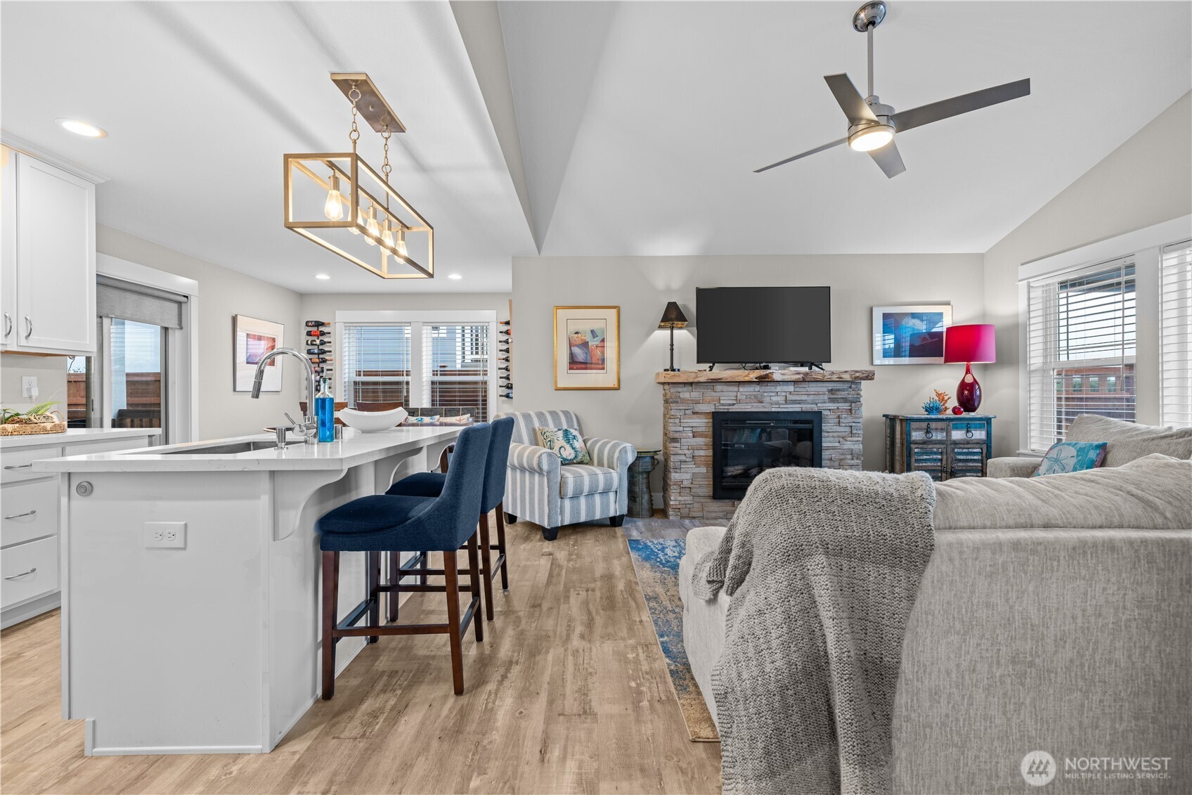 1116 Ocean Shores Boulevard SW