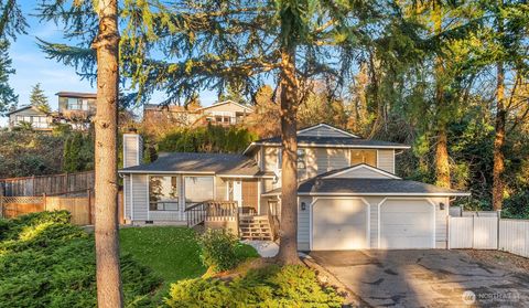 Photo of 11214 80th Avenue NE, Kirkland, WA 98034 (MLS # 2468338)