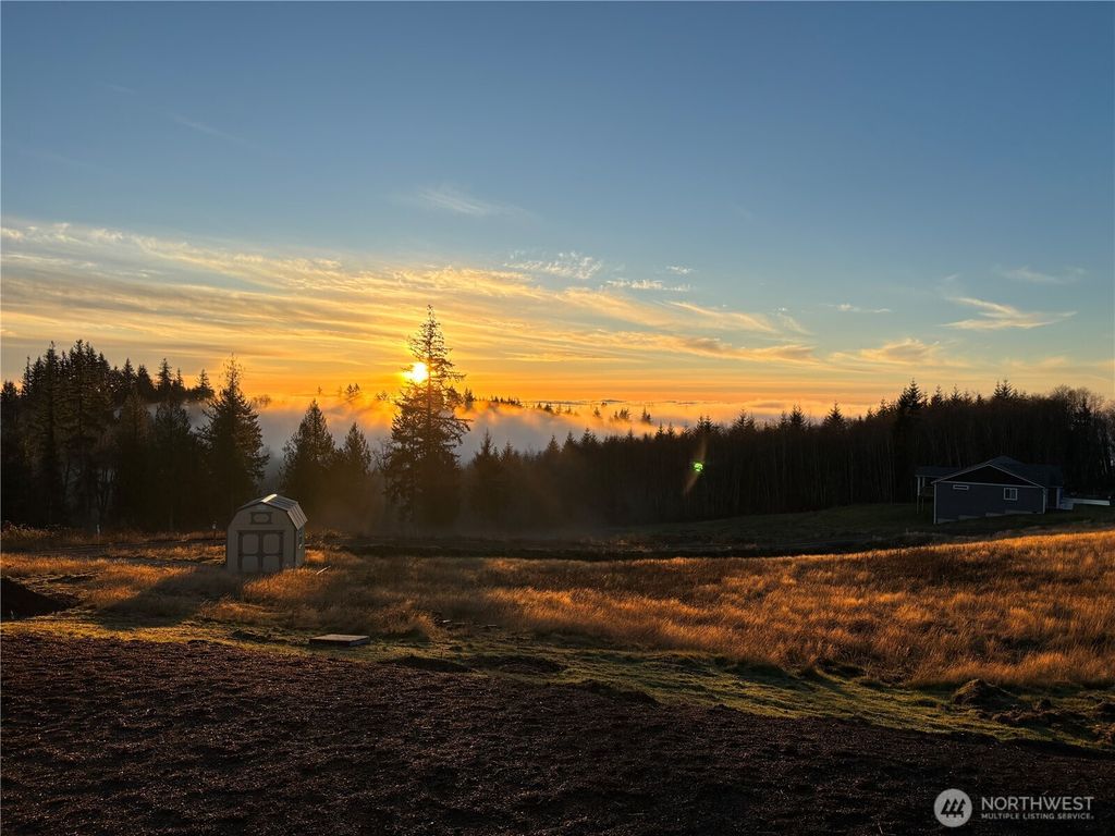 Photo of 350 Powder Hill Drive, Kalama, WA 98626 (MLS # 2460122)