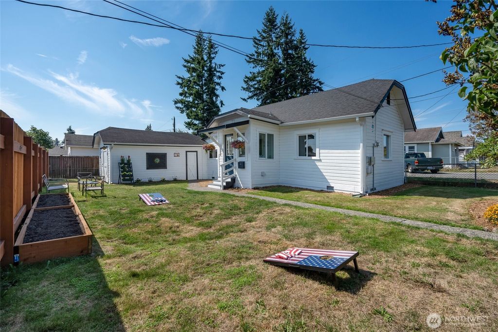 Photo of 1702 Cedar Street #B, Everett, WA 98201 (MLS # 2410787)