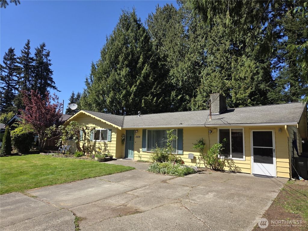 Photo of 2509 73 Street SE, Everett, WA 98203 (MLS # 2515760)