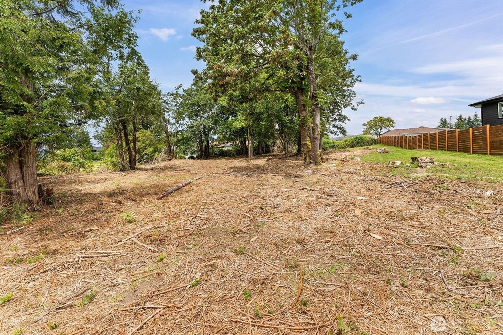 Photo of 0 SE 166th Street, Renton, WA 98055 (MLS # 2434181)