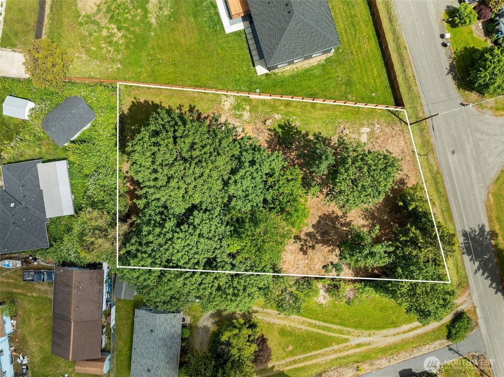 Photo of 0 SE 166th Street, Renton, WA 98055 (MLS # 2434181)