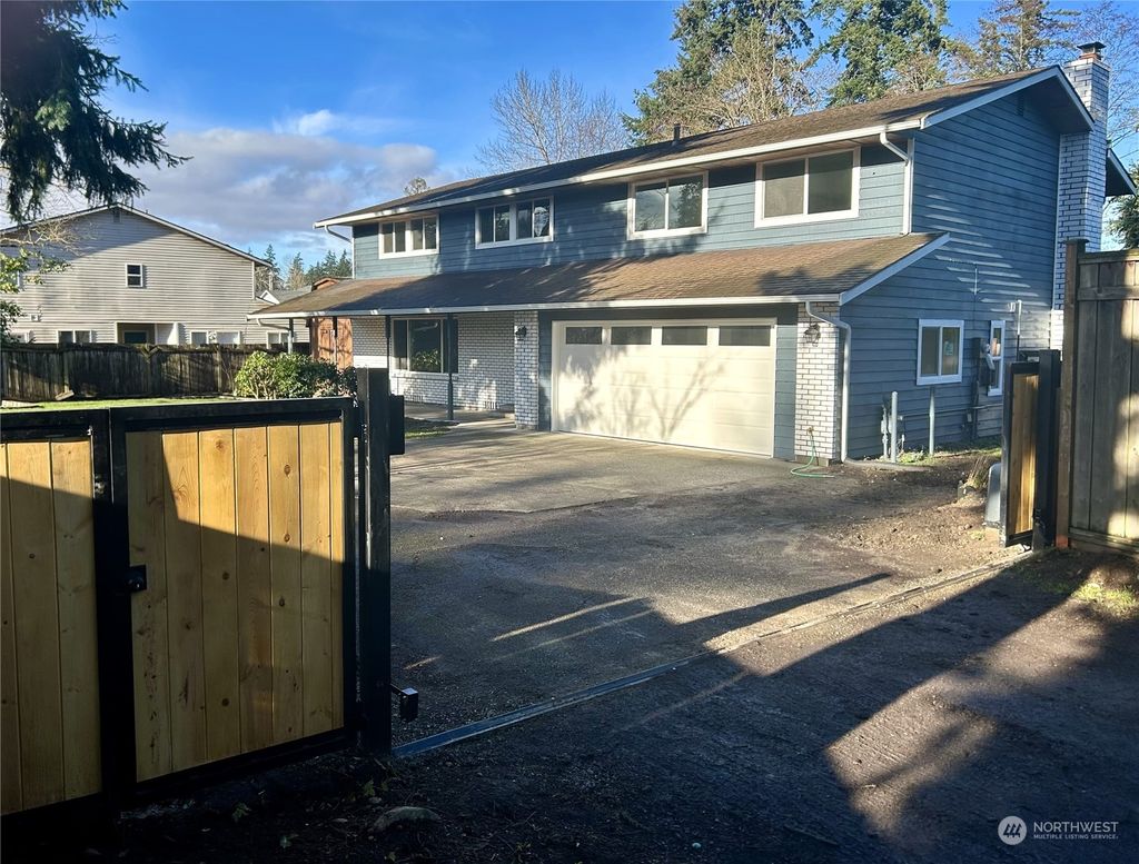 Photo of 10502 21st Avenue SE, Everett, WA 98208 (MLS # 2319893)