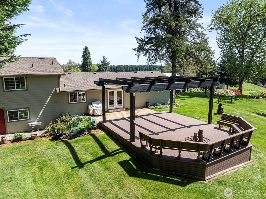 Photo of 124 Gunnell Road, Winlock, WA 98596 (MLS # 2513773)