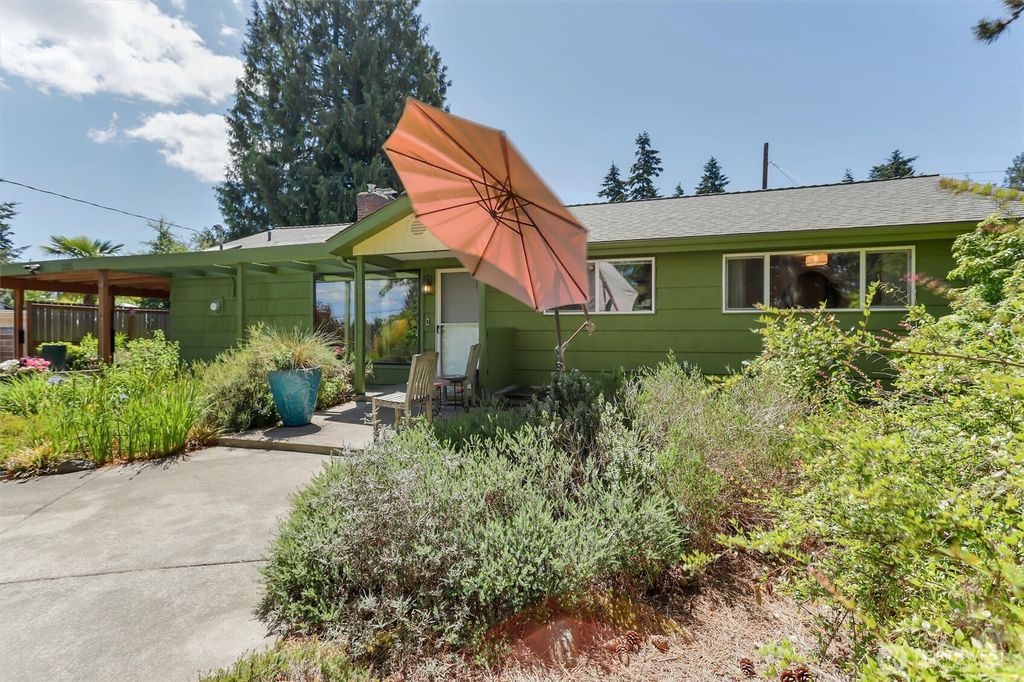 Photo of 2145 N 146th Street, Shoreline, WA 98133 (MLS # 2540009)