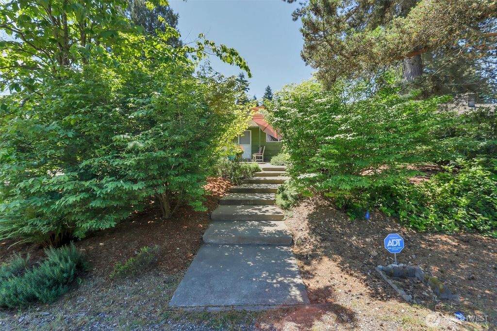 Photo of 2145 N 146th Street, Shoreline, WA 98133 (MLS # 2540009)
