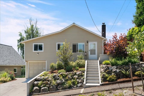 Photo of 1227 S Henderson Street, Seattle, WA 98108 (MLS # 2533379)