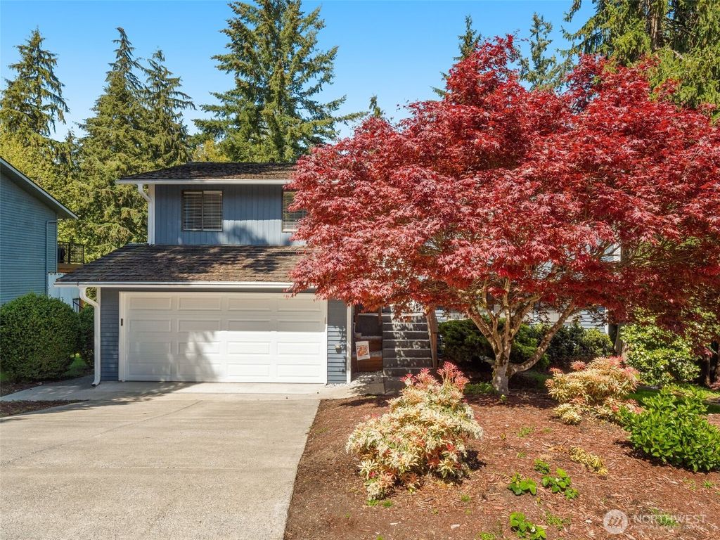 Photo of 20924 NE 44th Street, Sammamish, WA 98074 (MLS # 2362057)