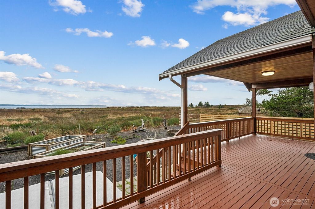 Photo of 336 Olympic View Avenue NE, Ocean Shores, WA 98569 (MLS # 2460659)