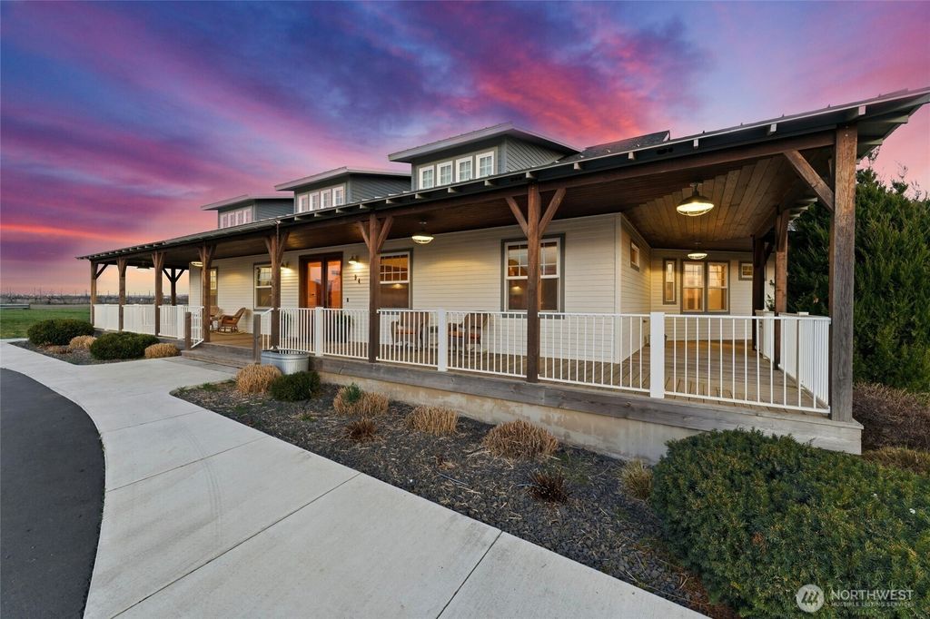 Photo of 94 Narcissa Place, Walla Walla, WA 99362 (MLS # 2489894)