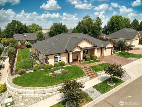 Photo of 260 Coyote Ridge Drive, Walla Walla, WA 99362 (MLS # 2557237)