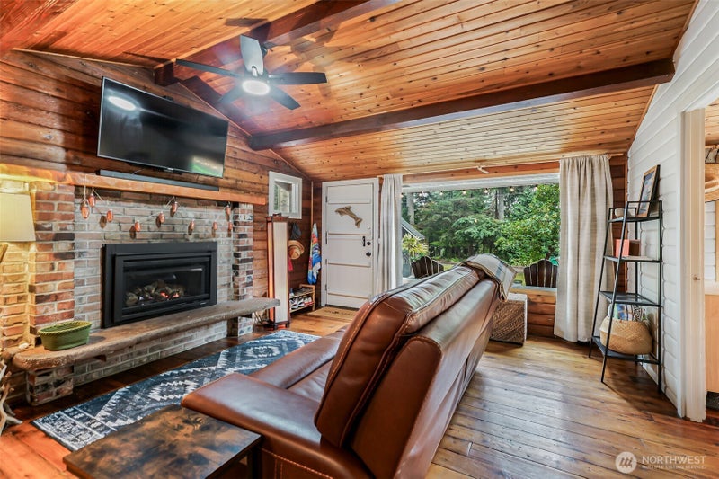 3319 Walnut Court