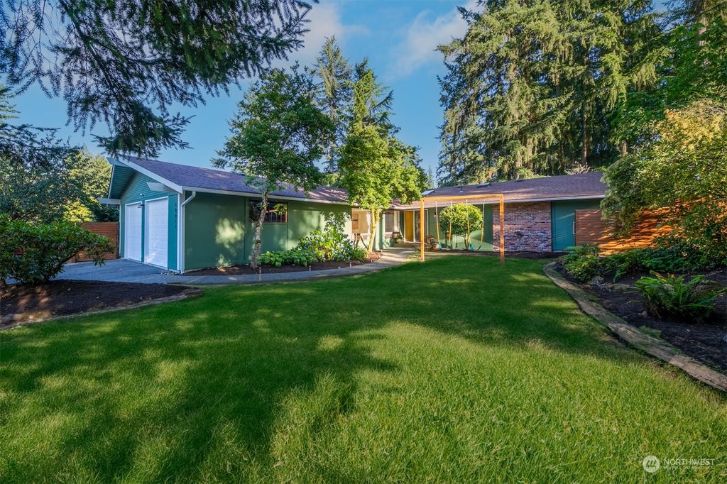 Photo of 16611 SE 147th Street, Renton, WA 98059 (MLS # 2137620)