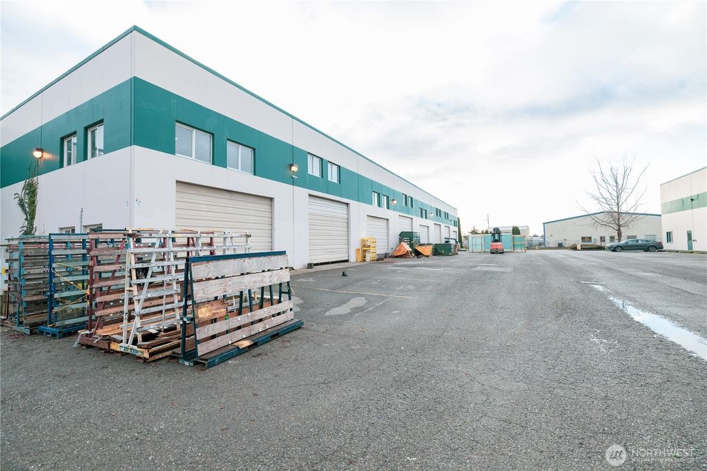 Photo of 1369 Pacific Drive, Burlington, WA 98233 (MLS # 2466188)