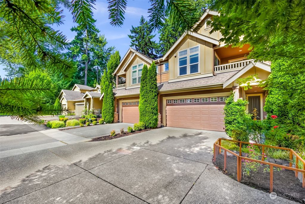 Photo of 13658 NE 83rd Court, Redmond, WA 98052 (MLS # 2148421)