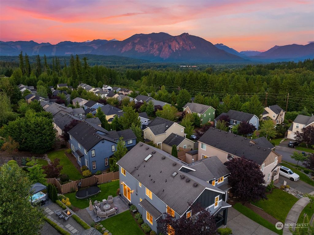 Photo of 7520 Pinnacle Place SE, Snoqualmie, WA 98065 (MLS # 2251555)