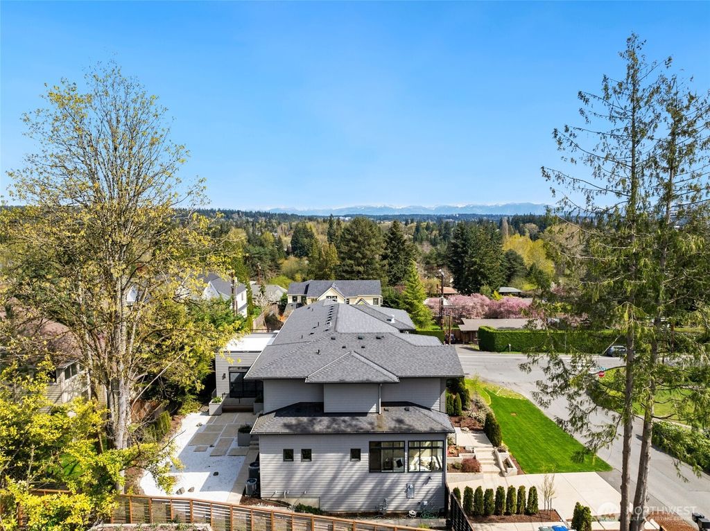 Photo of 9888 NE 19th Street, Bellevue, WA 98004 (MLS # 2352975)