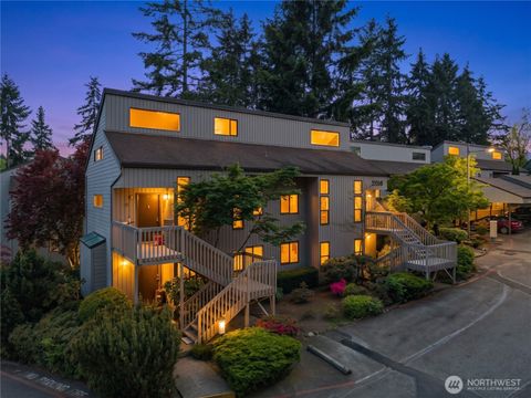 Photo of 10919 NE 35th Place #4, Bellevue, WA 98004 (MLS # 2519007)