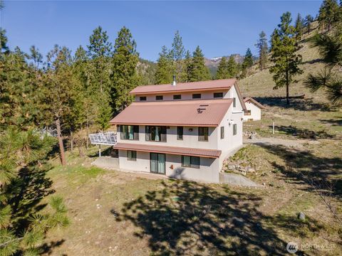 Photo of 241 Chickadee Mountain Lane, Chelan, WA 98816 (MLS # 2364074)