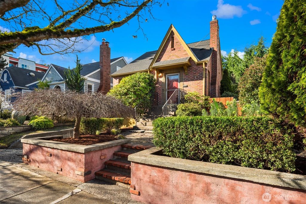 Photo of 2301 42nd Avenue SW, Seattle, WA 98116 (MLS # 2483633)