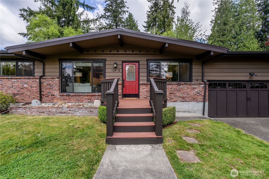 Photo of 10418 NE 193rd Street, Bothell, WA 98011 (MLS # 2375214)