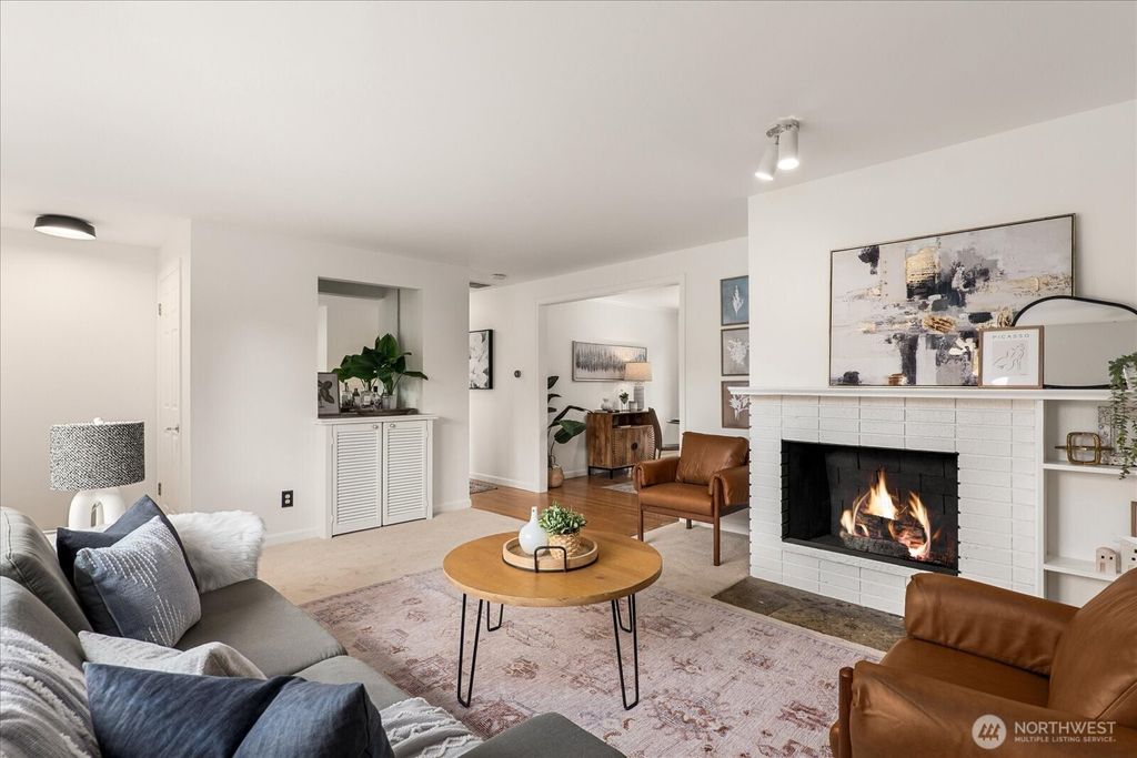 Photo of 15510 NE 59th Street, Redmond, WA 98052 (MLS # 2365280)