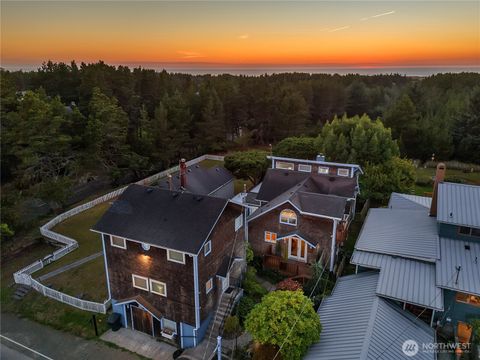 607 Ocean Beach Boulevard N Long Beach WA 98631