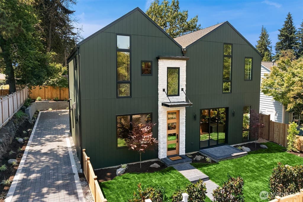 Photo of 1847 4th Street, Kirkland, WA 98033 (MLS # 2556384)