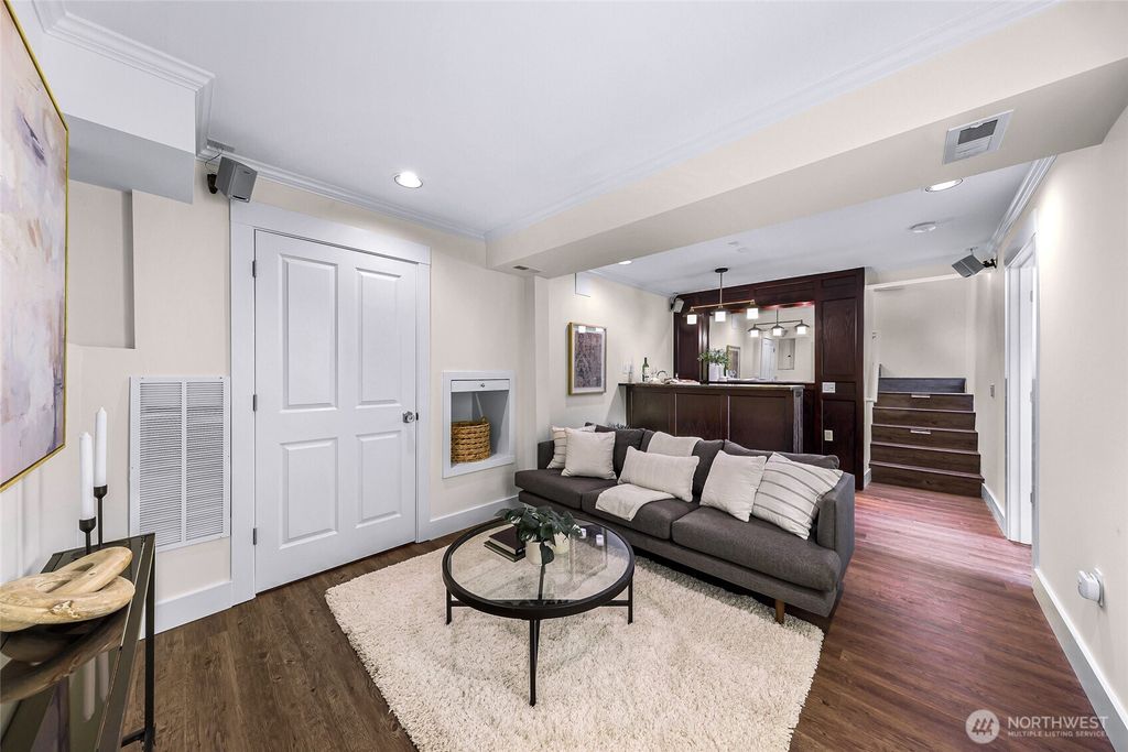 Photo of 8907 5th Avenue NE, Seattle, WA 98115 (MLS # 2465558)