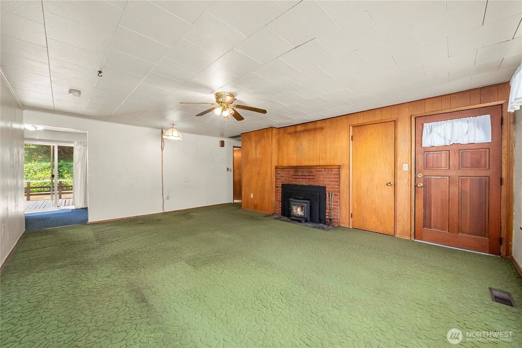 Photo of 28511 SE Preston Way, Issaquah, WA 98027 (MLS # 2412548)