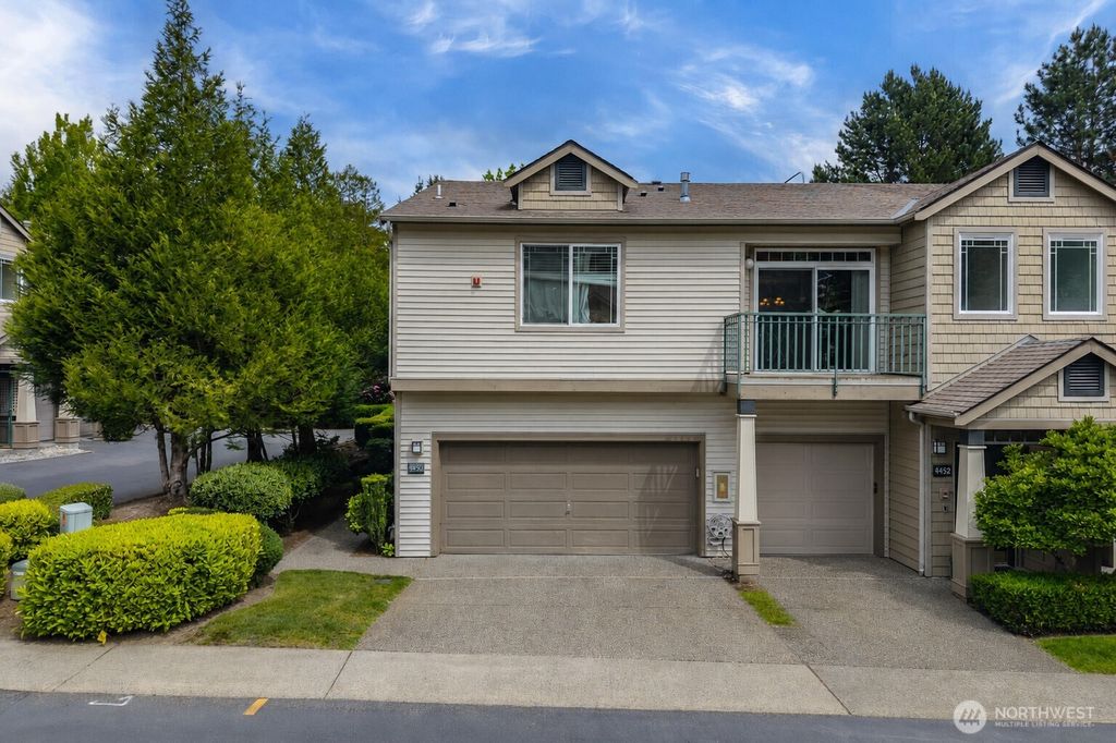 Photo of 4450 248th Lane SE, Sammamish, WA 98029 (MLS # 2527398)