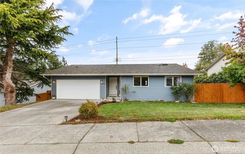 Photo of 1740 SW Nienhuis Street, Oak Harbor, WA 98277 (MLS # 2449336)