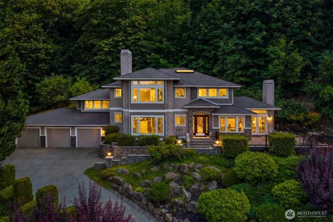 Photo of 20230 NE 18th Place, Sammamish, WA 98074 (MLS # 2559181)