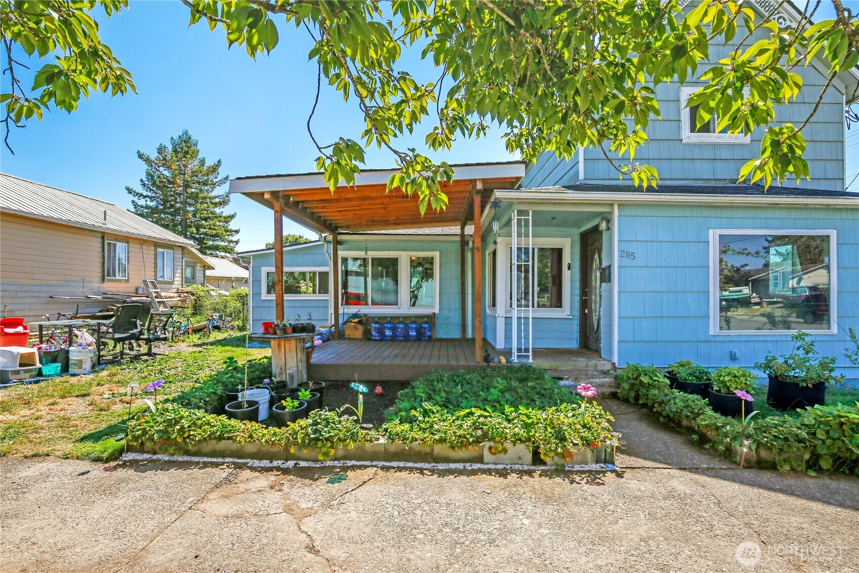 285 SW 2nd Street