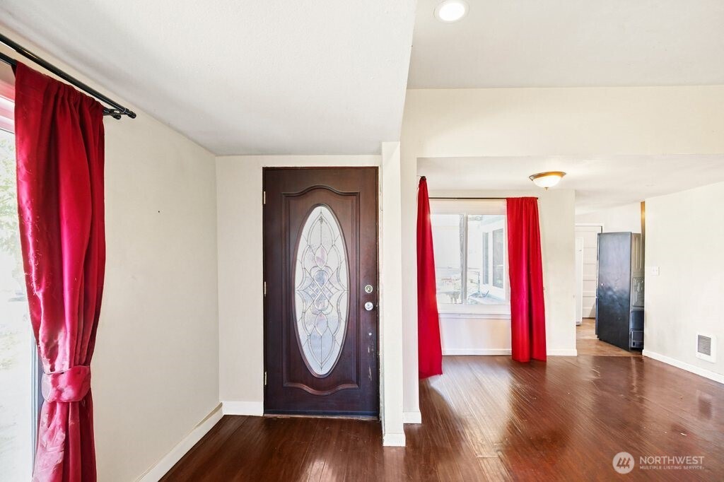 285 SW 2nd Street