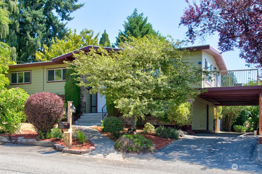Photo of 19122 36th Avenue S, SeaTac, WA 98188 (MLS # 2141661)