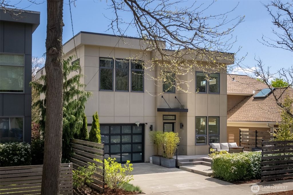 Photo of 428 27th Avenue E, Seattle, WA 98112 (MLS # 2362730)