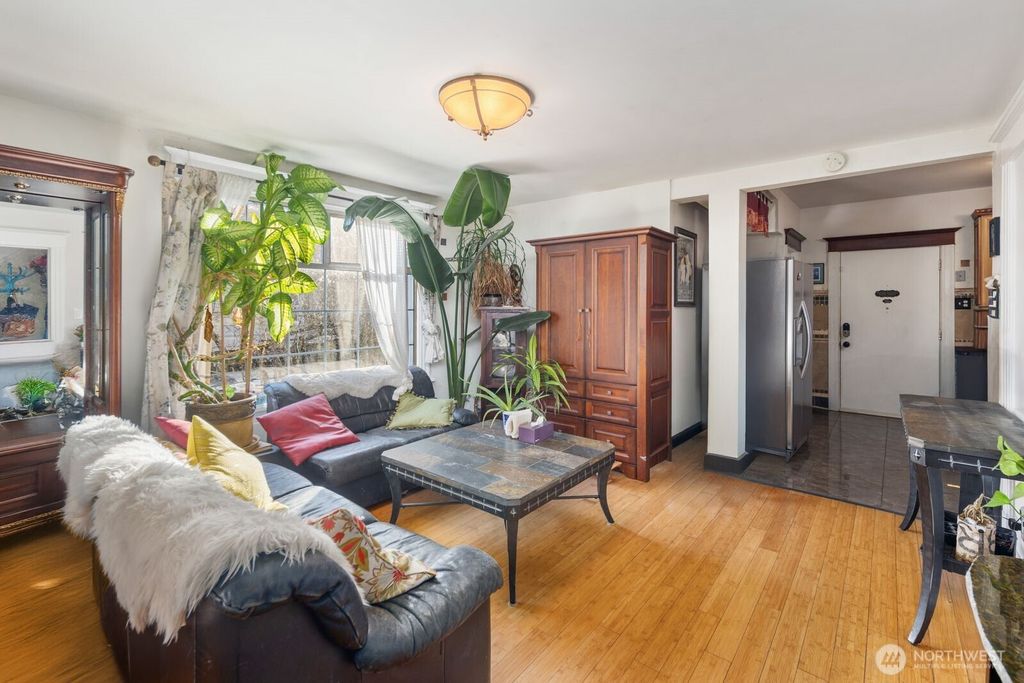 Photo of 943 23rd Avenue, Seattle, WA 98122 (MLS # 2480480)