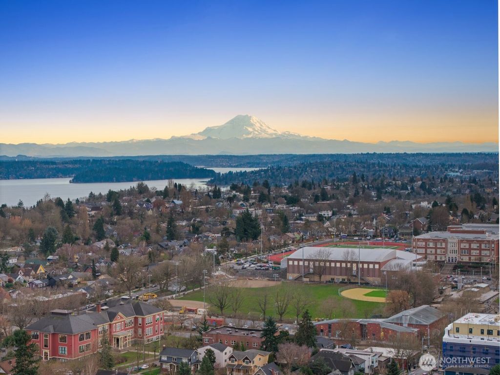 Photo of 943 23rd Avenue, Seattle, WA 98122 (MLS # 2480480)