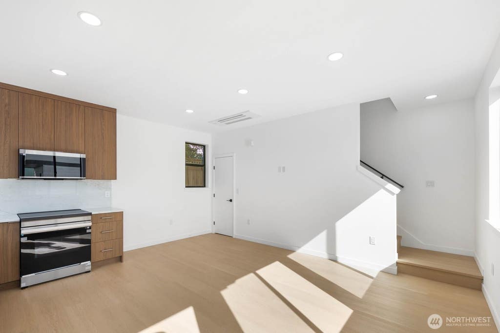 Photo of 3943 S Morgan Street #B, Seattle, WA 98118 (MLS # 2571723)