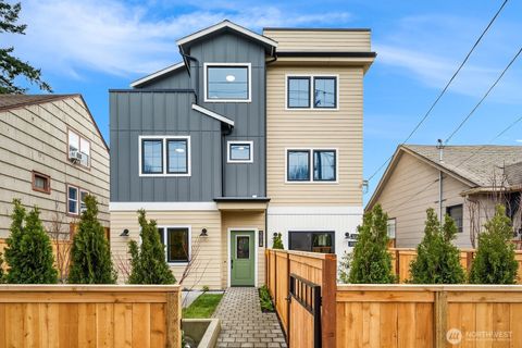 5028 35th Avenue NE Seattle WA 98105