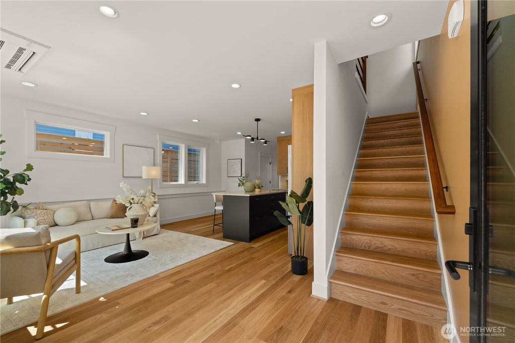 Photo of 268 Fulton Street, Seattle, WA 98109 (MLS # 2568713)
