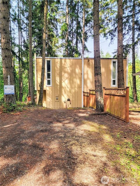 Photo of 17922 Overlake Court SE, Yelm, WA 98597 (MLS # 2510969)