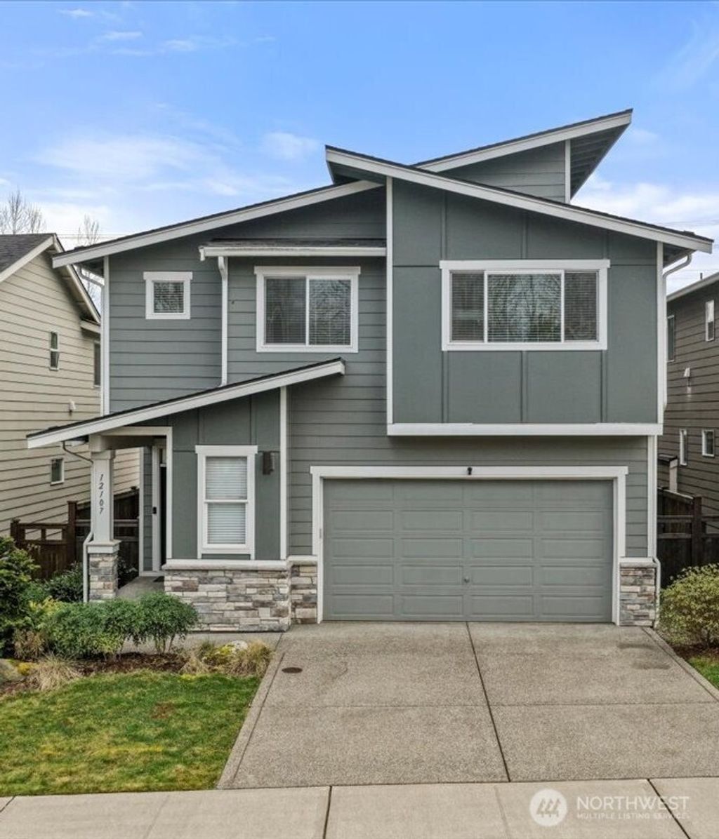 Photo of 12107 SE 294th Court, Auburn, WA 98092 (MLS # 2483587)