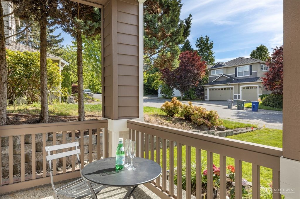 Photo of 4048 249th Avenue SE, Sammamish, WA 98029 (MLS # 2208698)