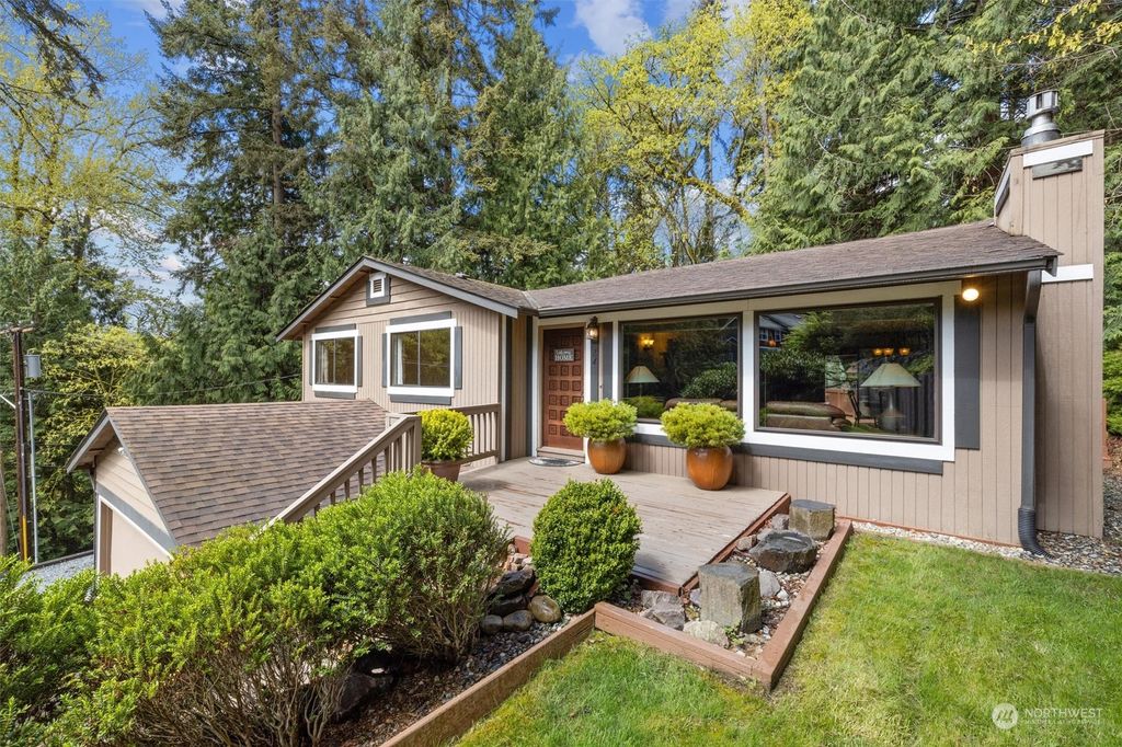 Photo of 24 Louis Thompson Road NE, Sammamish, WA 98074 (MLS # 2218218)