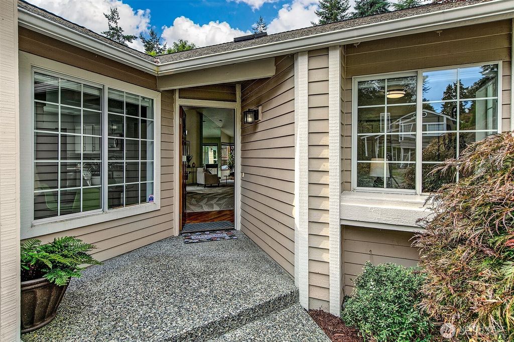 Photo of 12719 102nd Avenue NE, Kirkland, WA 98034 (MLS # 2430826)