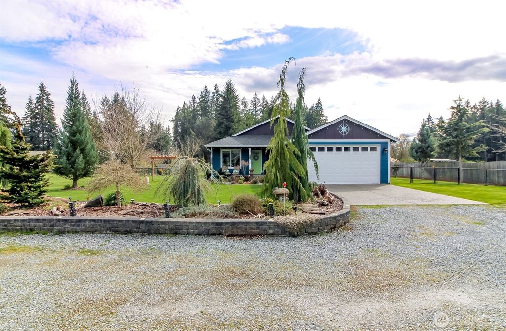 Photo of 2910 201st Street Ct E, Spanaway, WA 98387 (MLS # 2500493)